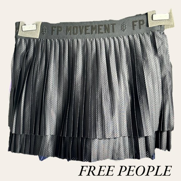 FREE PEOPLE MOVEMENT - BLACK ON DECK SKORT (SZ LRG) (NWT) - Picture 1 of 7
